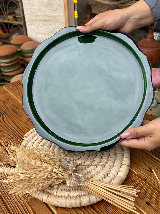 سینی گرد سفالی فیروزه ای