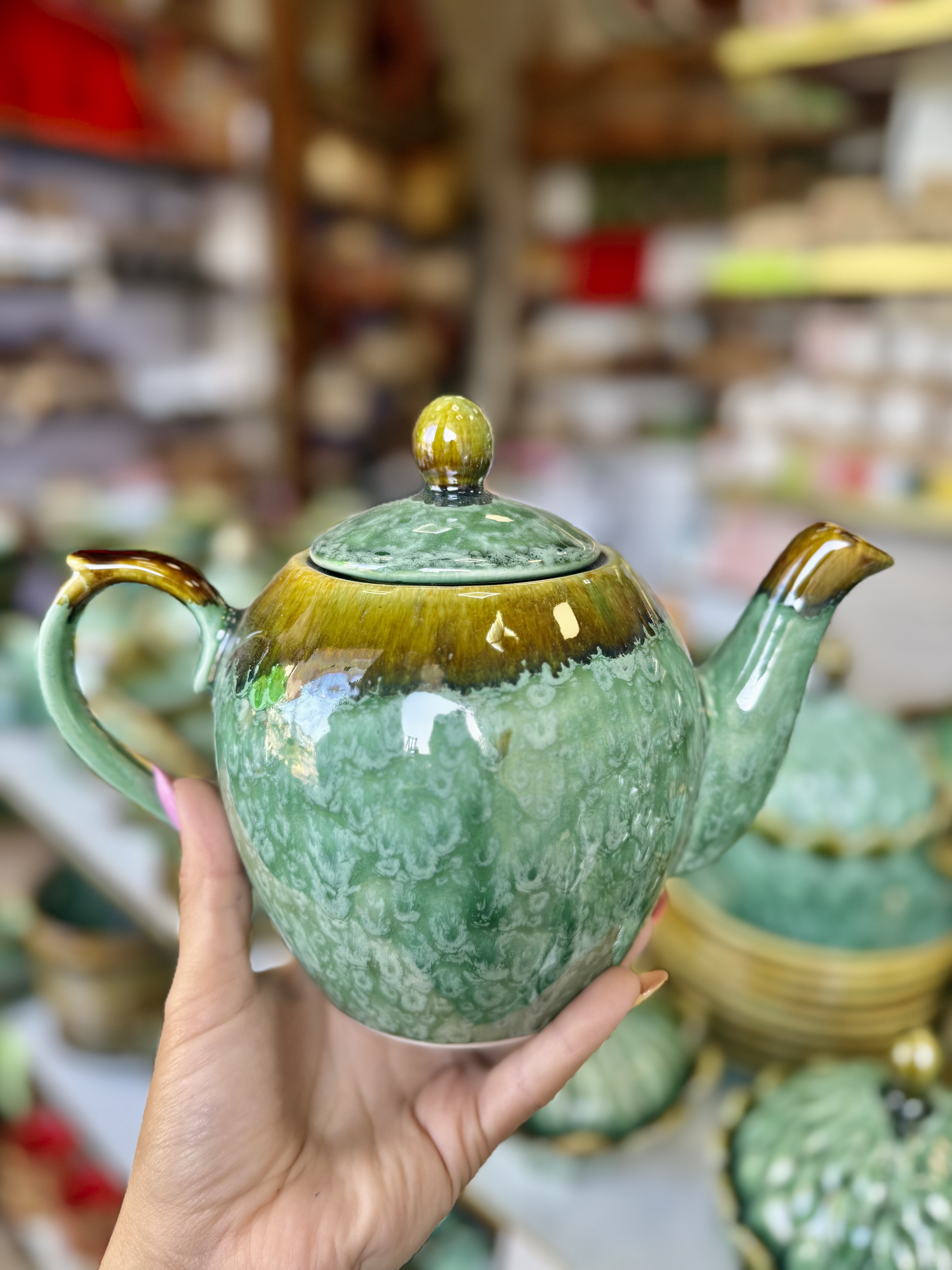 قوری بزرگ  شره ای